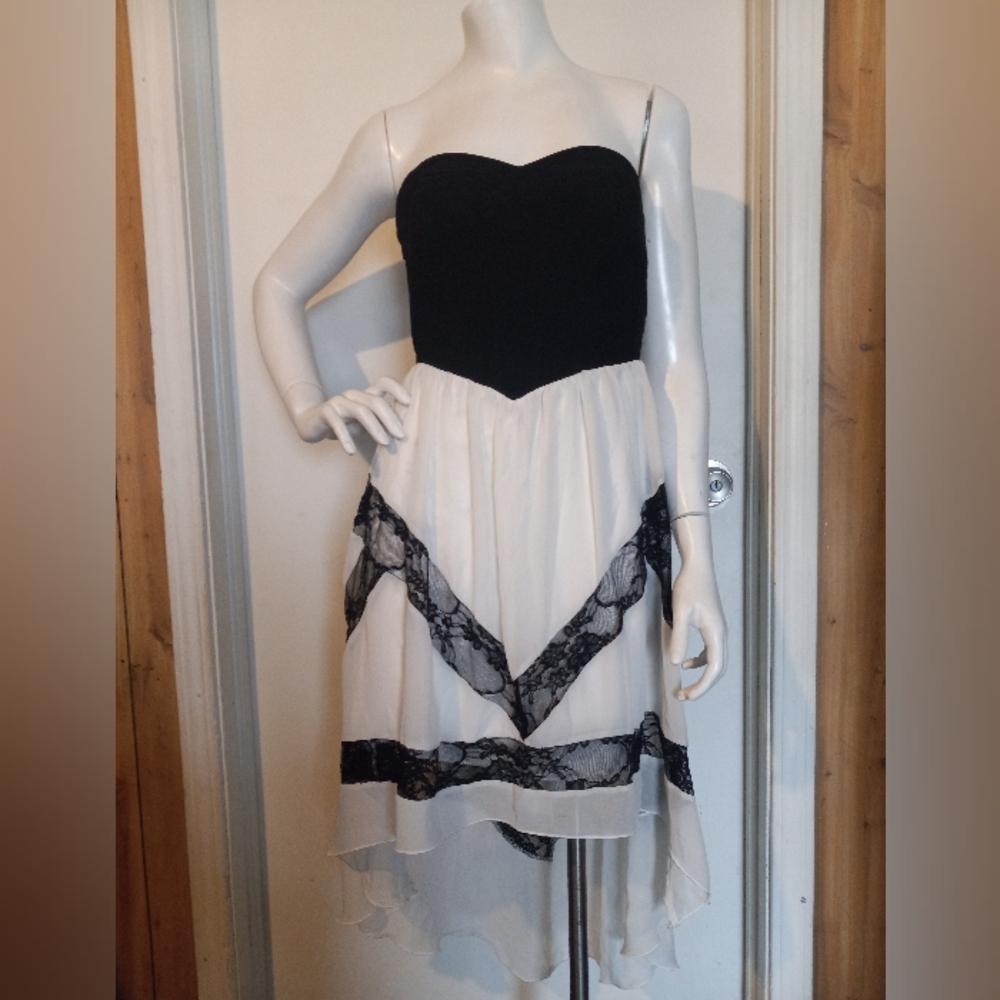 Speechless Dress Medium White/Black